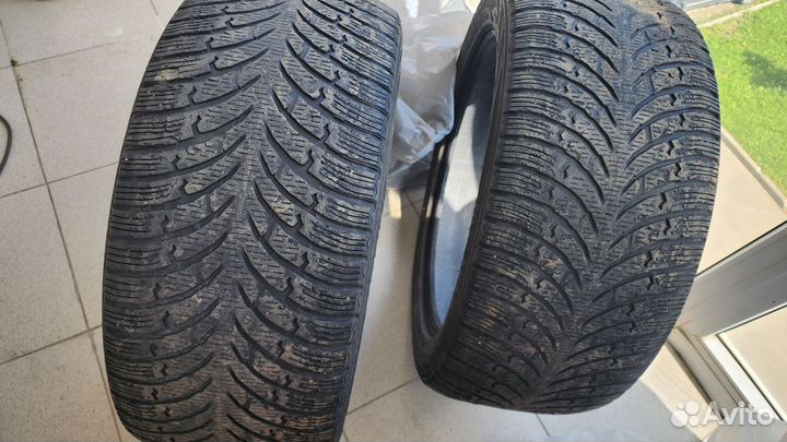 Nokian Tyres WR SUV 4 275/45 R21