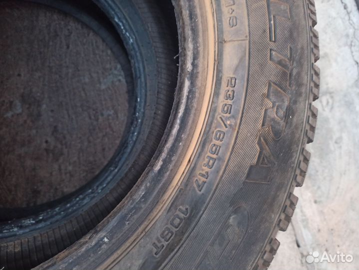 Goodyear Grand Prix S 235/65 R17