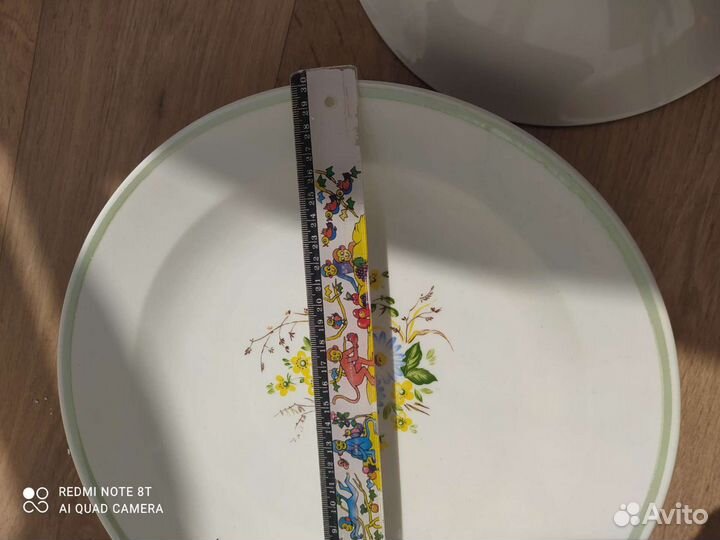 2 блюда под торт; 2 салатника. Цена за все