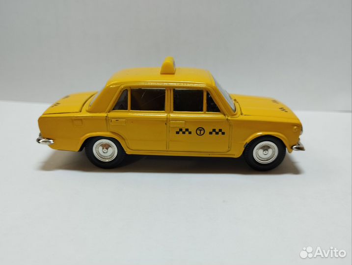 Модель Ваз 2101 Такси СССР 1/43