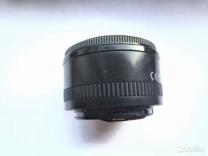 Объектив Canon EF 50mm f/1.8 II