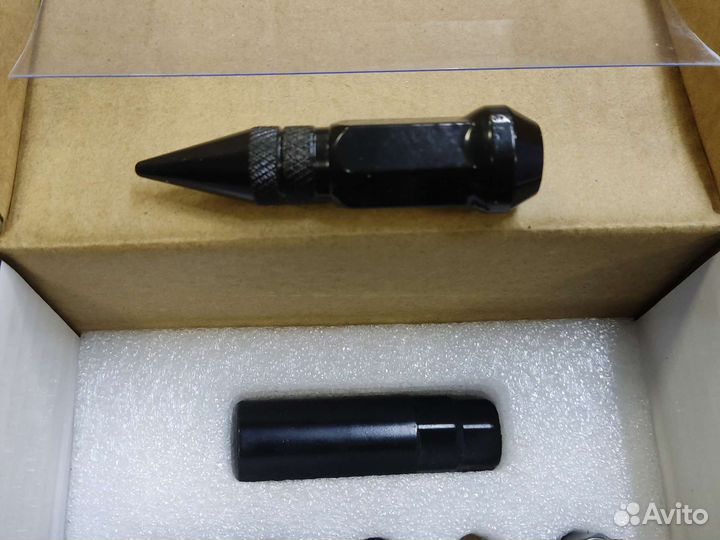 Колёсные гайки пики пули