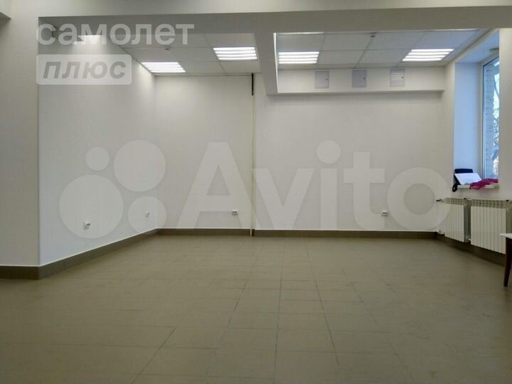 Сдам торговое помещение, 77 м²