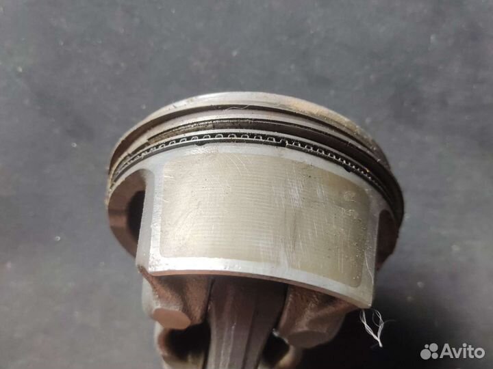 Поршень Mercedes Benz X204 glk 280 3.0