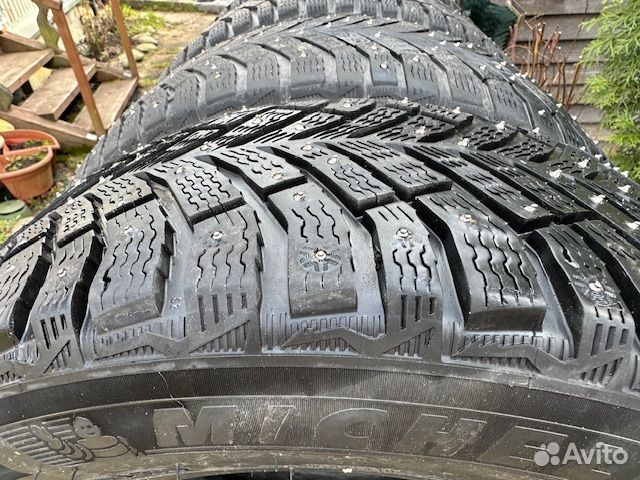 Michelin X-Ice North 4 235/55 R17