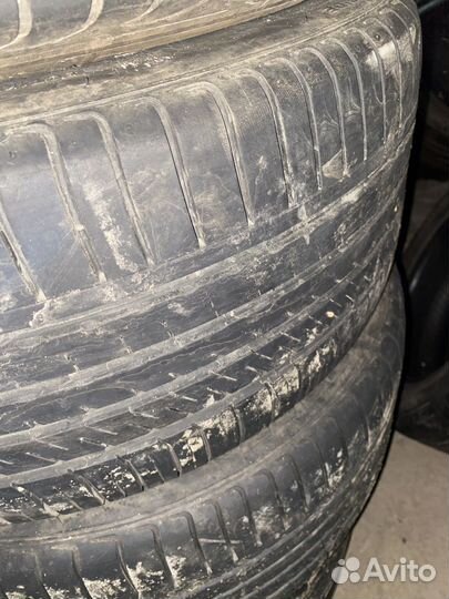 Kinforest KF550-UHP 275/35 R21 E