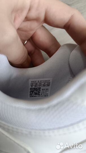 Кроссовки adidas