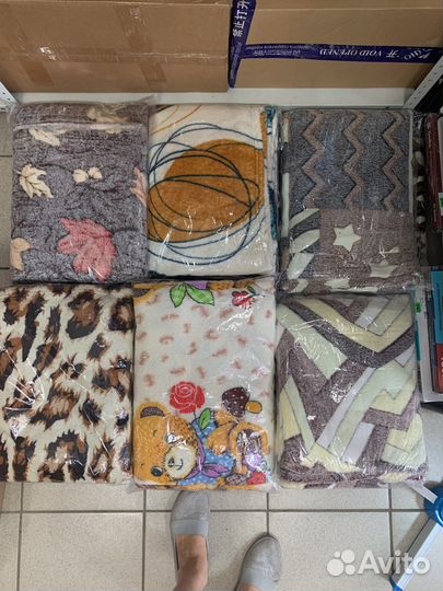 Теплые пледы 180х200(новые)