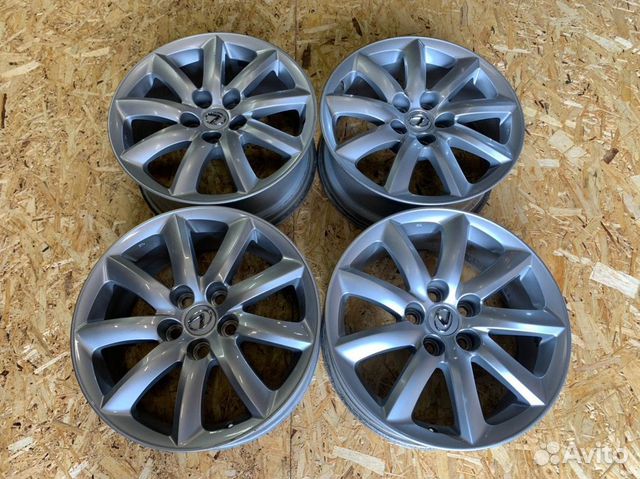 Комплект литых дисков R18x8 5x120 Lexus LS 4