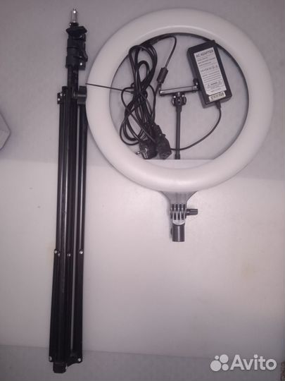 Кольцевая лампа SL-36T 36 см со штативом