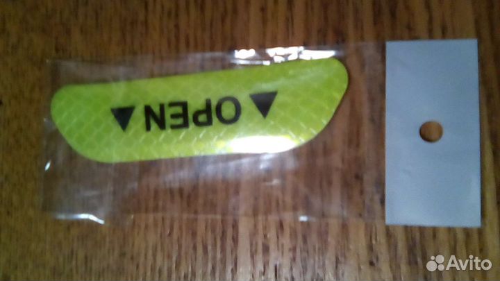 Наклейка на ручки автомобиля