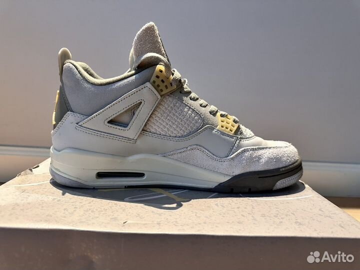 Air Jordan 4 Retro SE