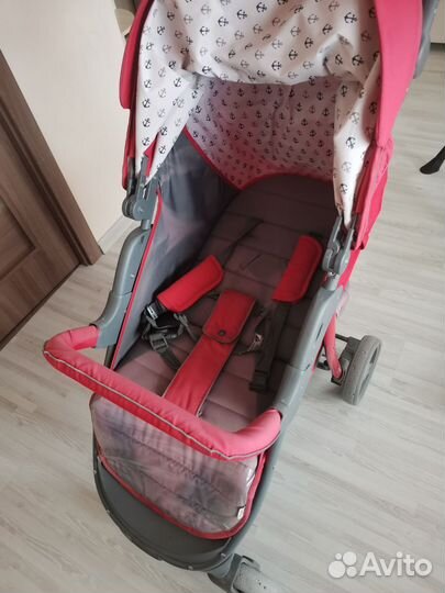 Прогулочная коляска