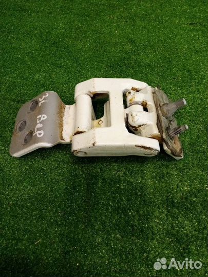 Петля двери задняя левая Ford Transit TTG 2.0 YMF6