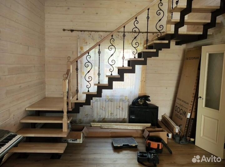 Лестница на второй этаж под ключ