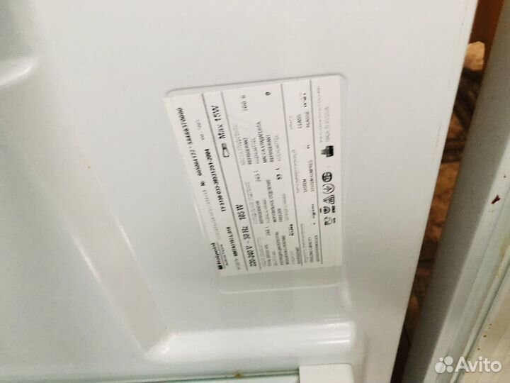 Холодильник hotpoint ariston бу