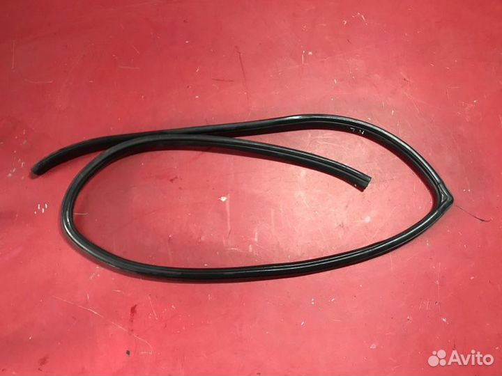 Уплотнитель двери задний левый Mazda 6 GG L3C1