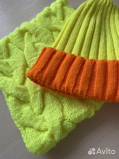 Шапка безразмерная и снуд для девочки