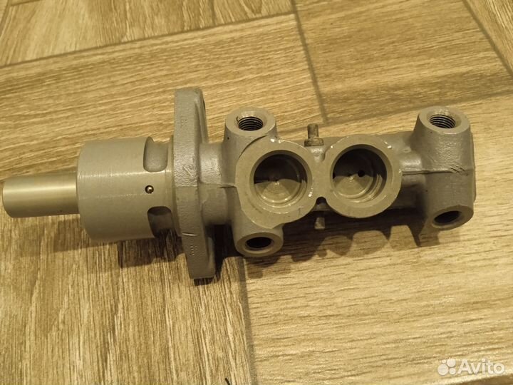 Главный тормозной цилиндр Seat Cordoba (VW Polo)