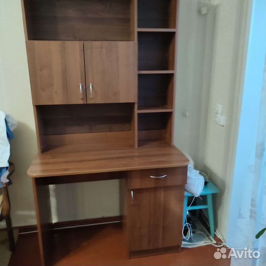Компьютерный стол и шкаф