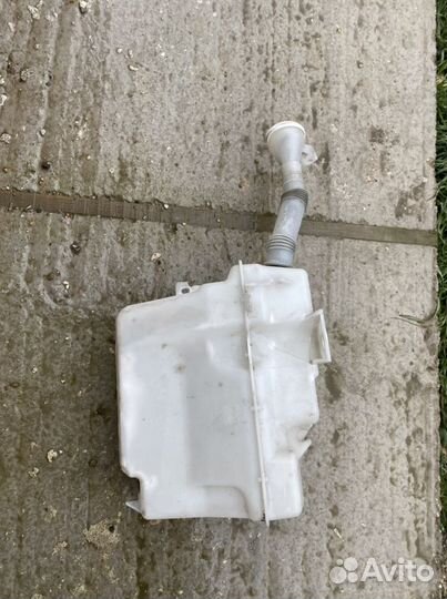 Бачек омывателя стекла Mitsubishi Lancer X