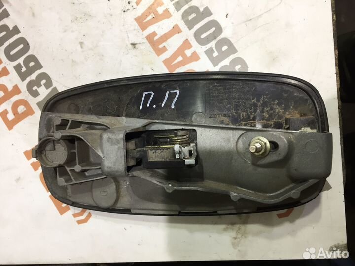 Рено Трафик Ручка наружняя передней двери Прав