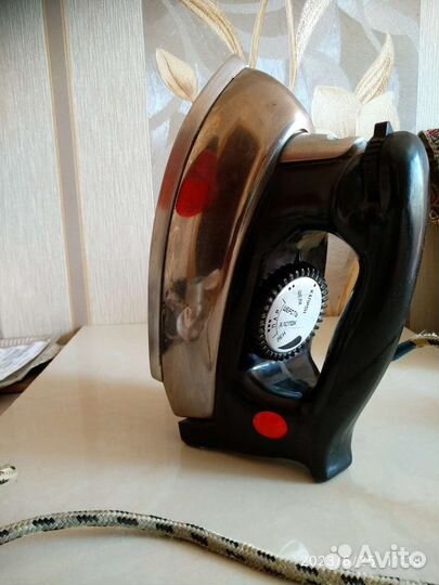 Утюг с парогенератором