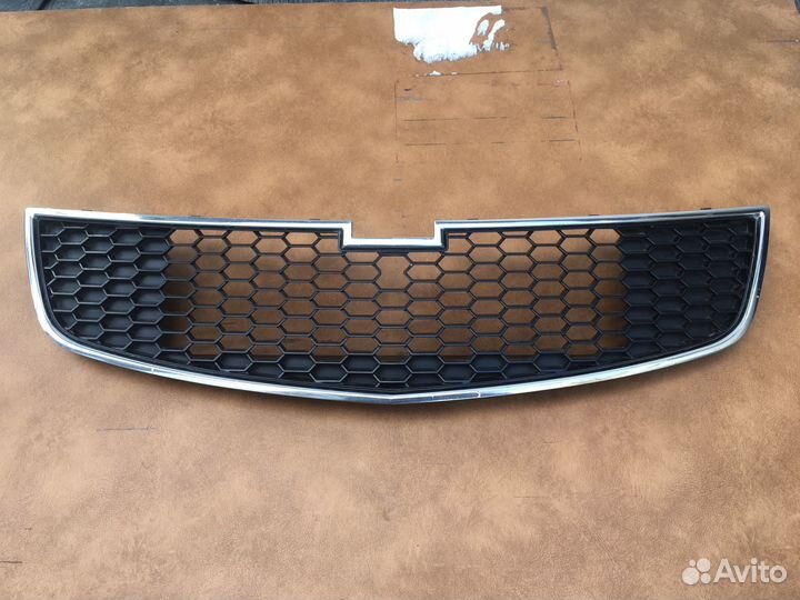 Решетка радиатора Gm шевроле круз