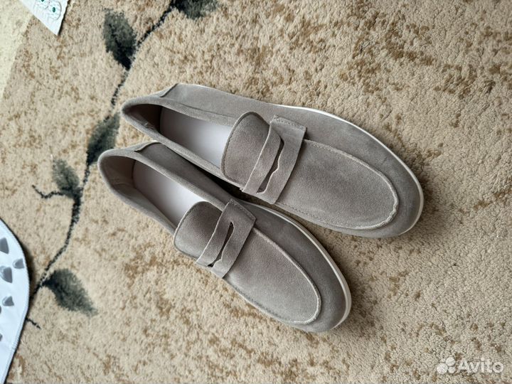 Лоферы женские