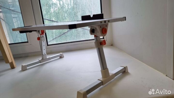 Столик подставка для ноутбука