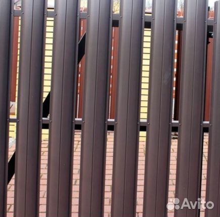 Штакетник металлический, в наличии и под заказ