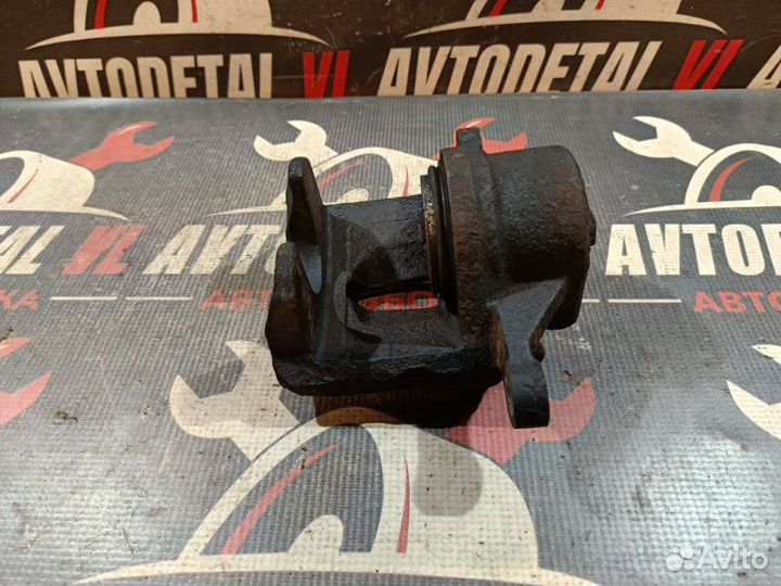 Суппорт тормозной передний правый Kia Ceed Ed