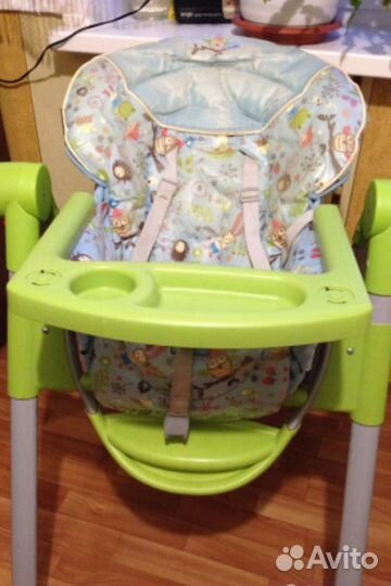 Продам удобный стульчик для кормления