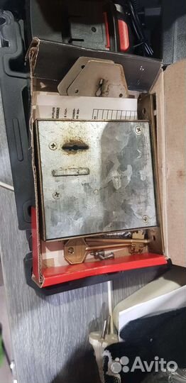 Замок дверной