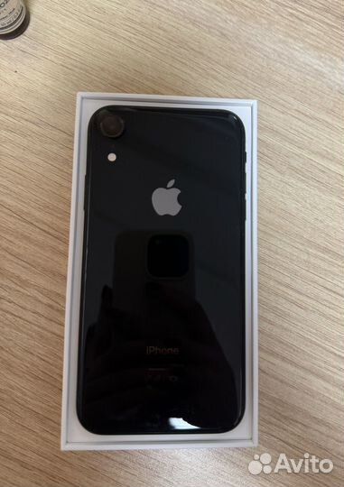 iPhone Xr, 64 ГБ