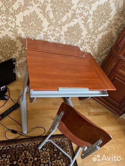 Школьная растущая парта со стулом Дэми