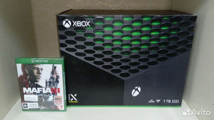 PlayStation 5 - Xbox Series S / X