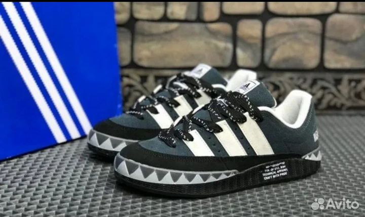 Кроссовки Adidas Adimatic новые