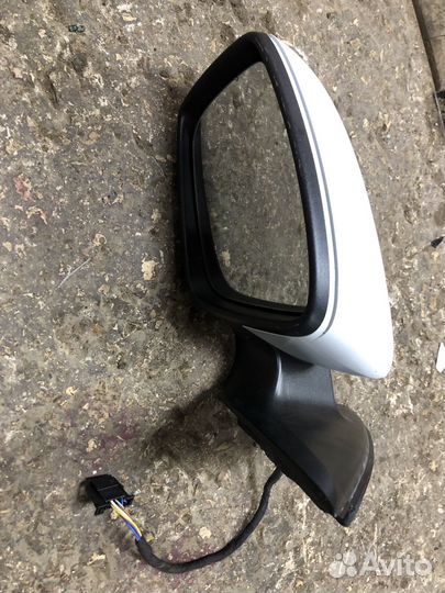 Боковое левое зеркало Volkswagen Polo 6