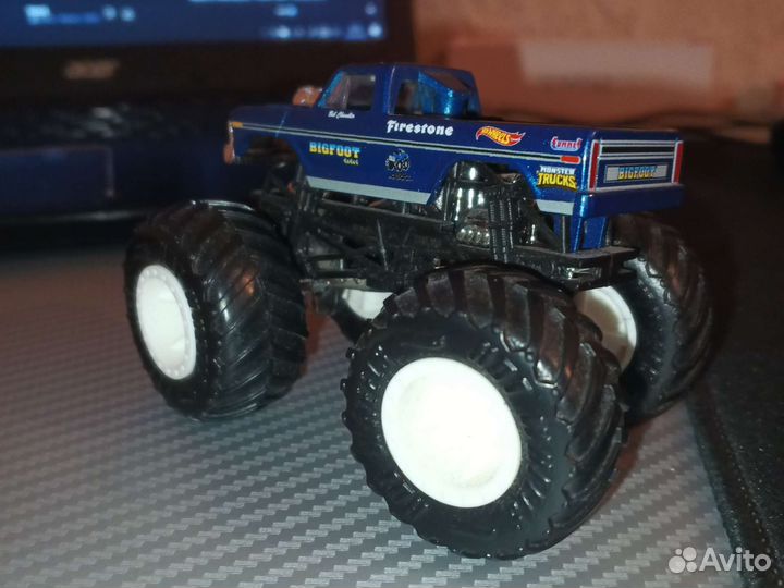 Монстр трак Mattel Hot Wheels