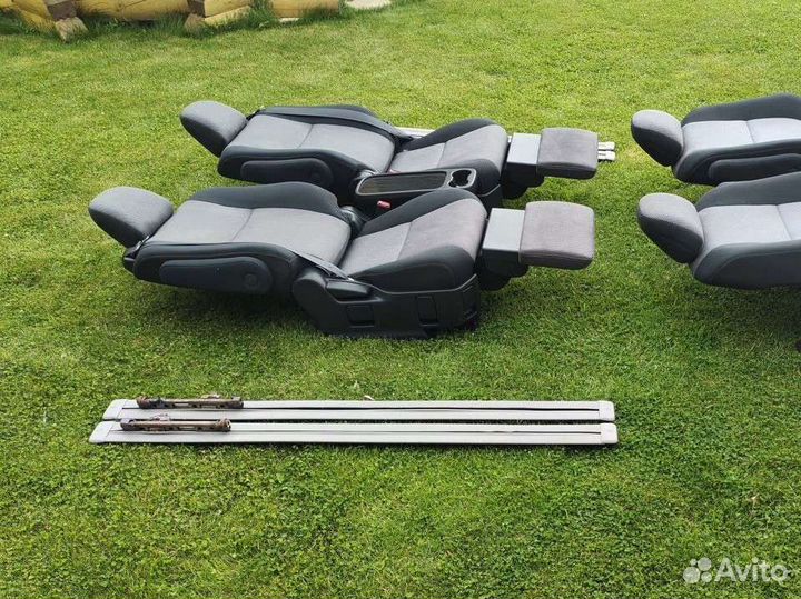 Сидения капитанские с оттоманками