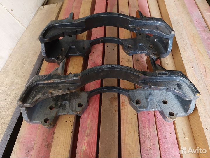 Держатель скобы дискового тормоза