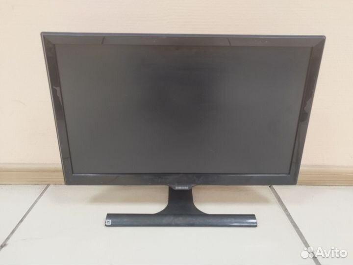 Монитор Samsung LS22E390