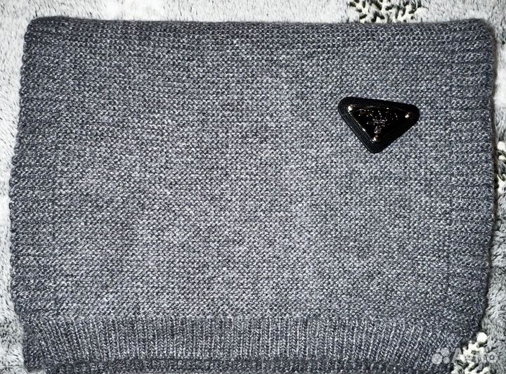 Комплект шапка + шарф + перчатки prada оригинал