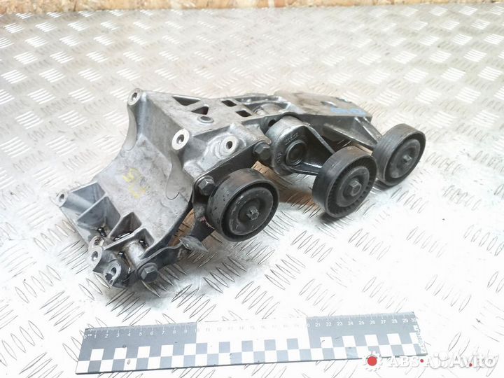 Кронштейн генератора Mercedes-Benz A-Класс W169