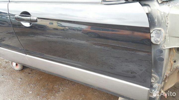 Дверь передняя правая Subaru Forester SG9 EJ255