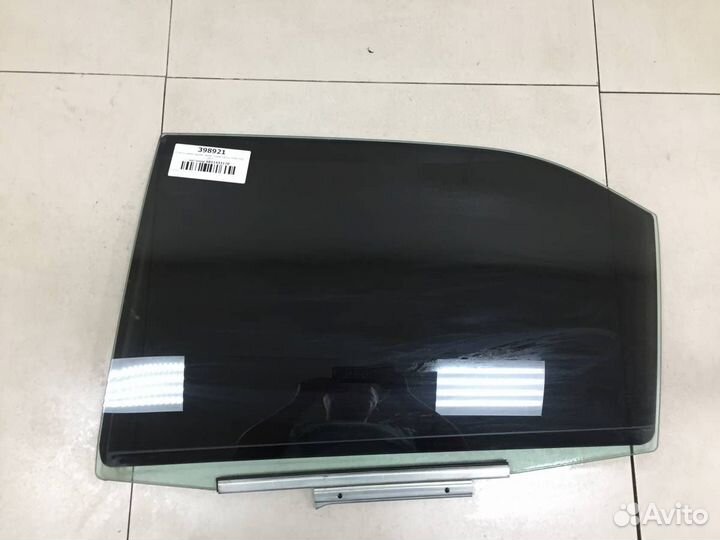 Стекло двери задней левой Toyota Camry V50 2011-20