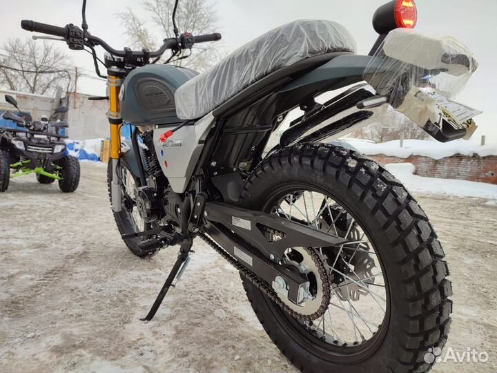 Мотоцикл racer RC250CK-A Triumph
