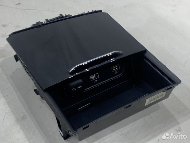 Вещевой отсек консоли KIA K5 DL3