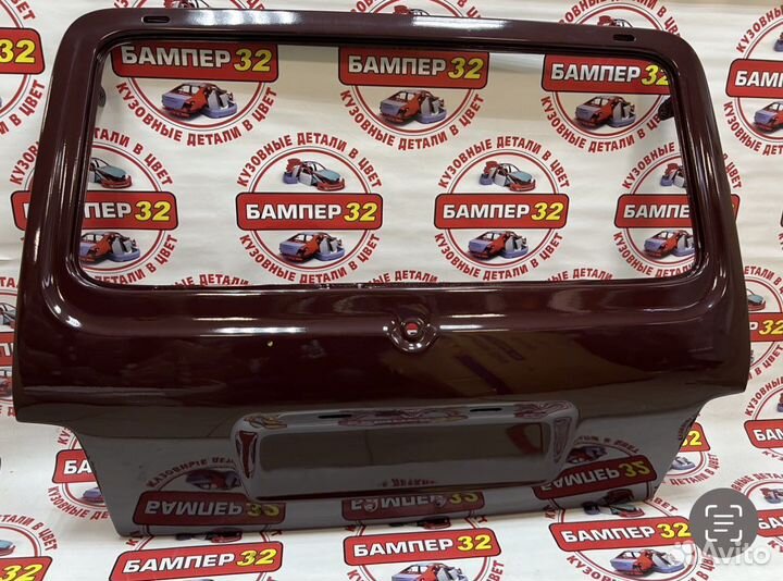 Пластиковая крышка багажника Нива в цвет